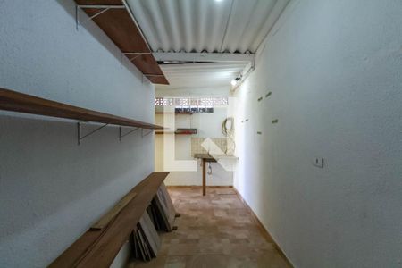 Casa à venda com 173m², 2 quartos e 2 vagasQuarto de Serviço