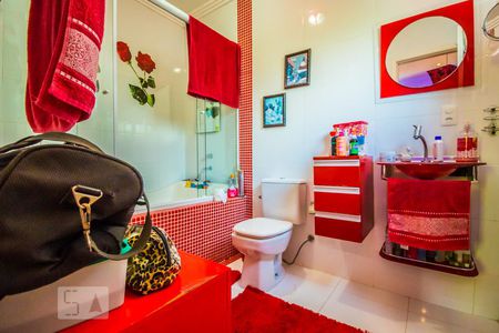 Casa de condomínio à venda com 493m², 3 quartos e 8 vagasBanheiro da Suíte 3