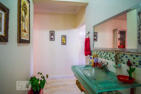 Casa de condomínio à venda com 493m², 3 quartos e 8 vagasLavabo