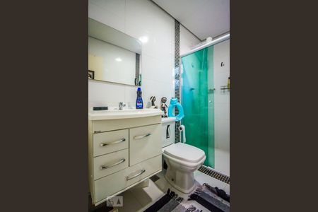 Casa de condomínio à venda com 493m², 3 quartos e 8 vagasBanheiro da Suíte 2