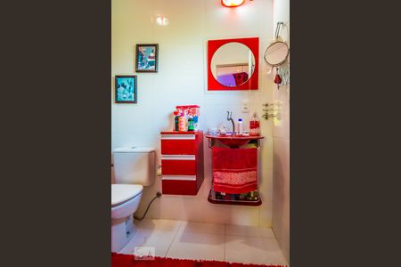 Casa de condomínio à venda com 493m², 3 quartos e 8 vagasBanheiro da Suíte 3