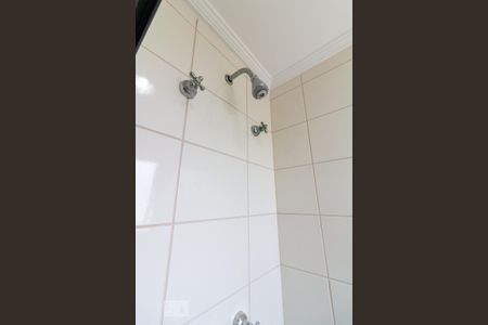 Apartamento à venda com 134m², 4 quartos e 4 vagasBanheiro quarto 2 suíte - chuveiro