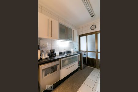 Apartamento à venda com 134m², 4 quartos e 4 vagasCozinha