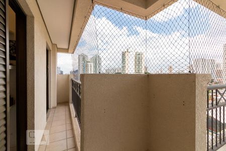 Apartamento à venda com 134m², 4 quartos e 4 vagasVaranda quarto 1