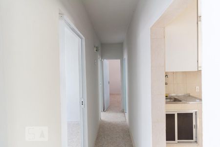 Corredor de apartamento para alugar com 3 quartos, 58m² em Cascadura, Rio de Janeiro