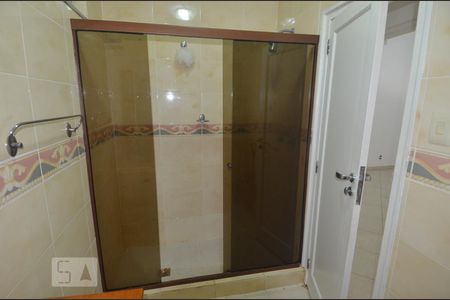 Apartamento para alugar com 80m², 3 quartos e sem vagaBanheiro social