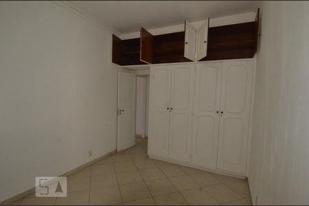 Quarto 1 de apartamento à venda com 3 quartos, 80m² em Laranjeiras, Rio de Janeiro