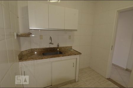 Apartamento para alugar com 80m², 3 quartos e sem vagaCozinha