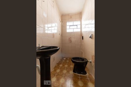 Casa para alugar com 100m², 2 quartos e 1 vagaBanheiro 2