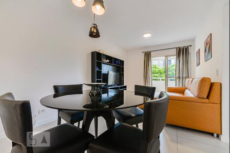 Apartamento à venda com 60m², 2 quartos e 1 vagaSala de Jantar