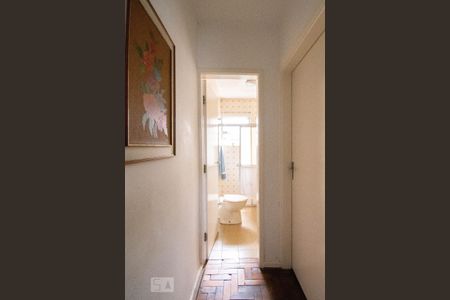 Casa à venda com 102m², 2 quartos e 2 vagasCorredor