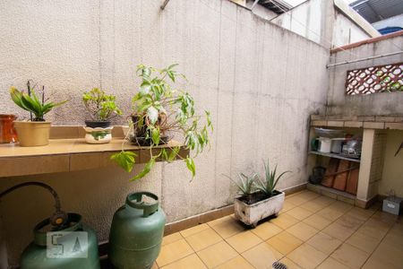 Casa à venda com 102m², 2 quartos e 2 vagasLavanderia