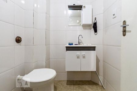 Apartamento para alugar com 66m², 2 quartos e sem vaga Apartamento para alugar com 66m², 2 quartos e sem vagaBanheiro