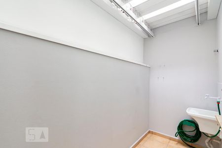 Apartamento à venda com 74m², 2 quartos e 2 vagasÁrea de Serviço