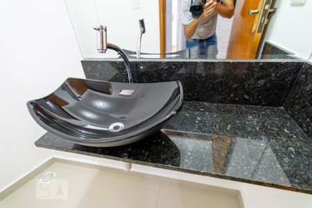 Lavabo de apartamento à venda com 2 quartos, 74m² em Vila Bela Vista, Santo André
