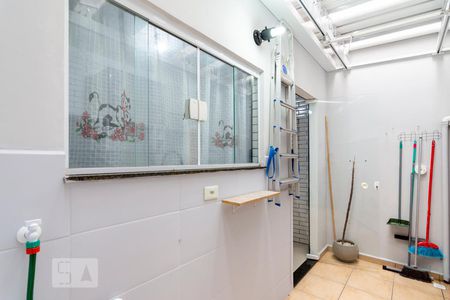 Apartamento à venda com 74m², 2 quartos e 2 vagasÁrea de Serviço