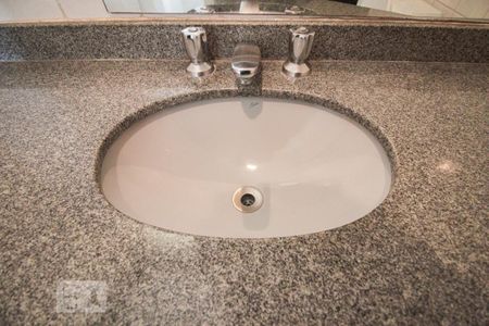 Apartamento para alugar com 100m², 3 quartos e 2 vagasBanheiro