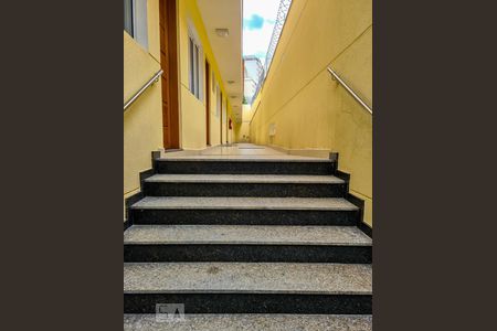 Apartamento para alugar com 42m², 1 quarto e sem vagaEscada