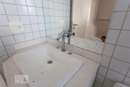 Apartamento para alugar com 270m², 3 quartos e 4 vagasBanheiro da Suíte 3
