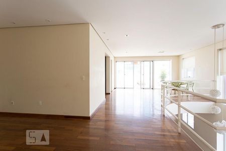 Apartamento para alugar com 270m², 3 quartos e 4 vagasSala 2