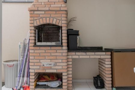 Casa à venda com 100m², 3 quartos e 2 vagasChurrasqueira