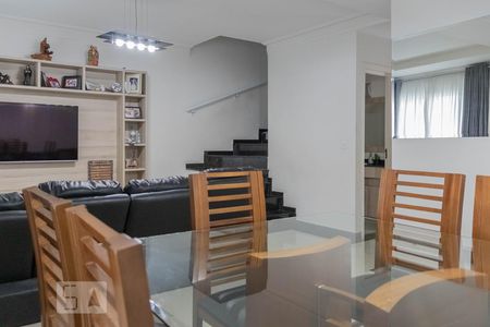 Casa à venda com 100m², 3 quartos e 2 vagasSala
