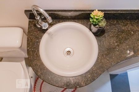 Casa à venda com 100m², 3 quartos e 2 vagasLavabo