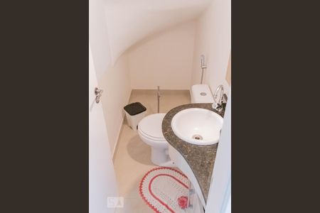 Casa à venda com 100m², 3 quartos e 2 vagasLavabo