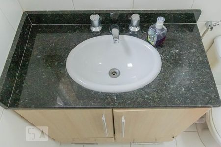 Casa à venda com 100m², 3 quartos e 2 vagasBanheiro