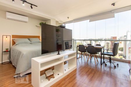 Suite - Sala  de kitnet/studio para alugar com 1 quarto, 35m² em Real Parque, São Paulo