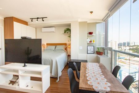 Suite - Sala  de kitnet/studio para alugar com 1 quarto, 35m² em Real Parque, São Paulo