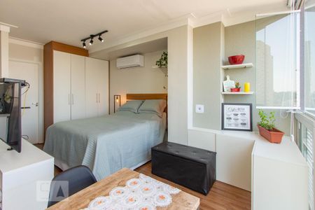 Suite - Sala  de kitnet/studio para alugar com 1 quarto, 35m² em Real Parque, São Paulo