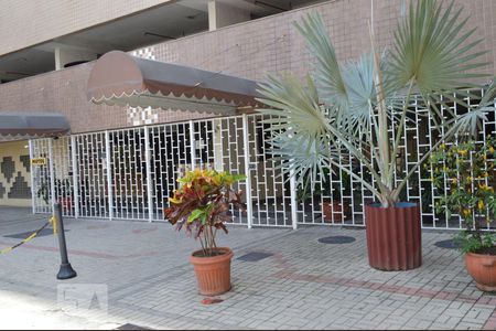 Apartamento à venda com 55m², 2 quartos e 1 vagaFachada e portaria