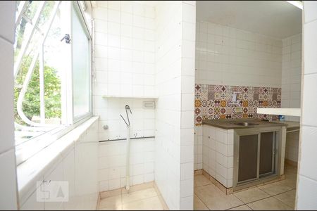 Apartamento à venda com 60m², 3 quartos e 1 vagaÁrea de Serviço