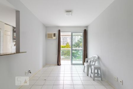 Sala de apartamento para alugar com 2 quartos, 70m² em Recreio dos Bandeirantes, Rio de Janeiro