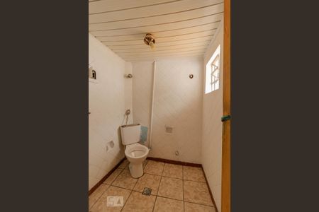 Banheiro da Edícula de casa à venda com 2 quartos, 200m² em Cursino, São Paulo