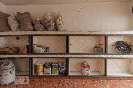 Garagem de casa à venda com 2 quartos, 200m² em Cursino, São Paulo