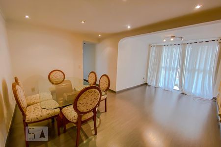 Apartamento para alugar com 70m², 2 quartos e 1 vagaSala