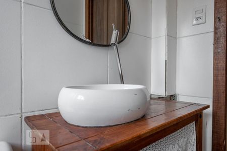 Apartamento para alugar com 60m², 2 quartos e 1 vaga Apartamento para alugar com 60m², 2 quartos e 1 vagaBanheiro