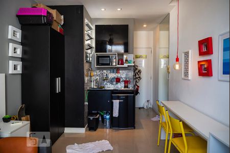 Studio de kitnet/studio para alugar com 1 quarto, 38m² em Copacabana, Rio de Janeiro