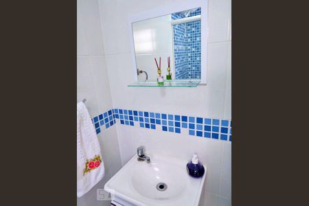 Casa à venda com 60m², 2 quartos e sem vagaBanheiro da Suíte