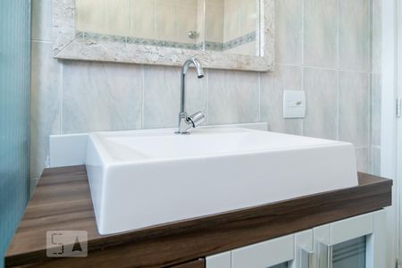 Apartamento à venda com 65m², 2 quartos e 1 vagaBanheiro Social