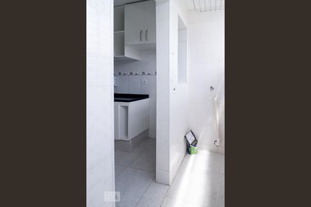 Apartamento à venda com 65m², 2 quartos e 1 vagaÁrea de Serviço