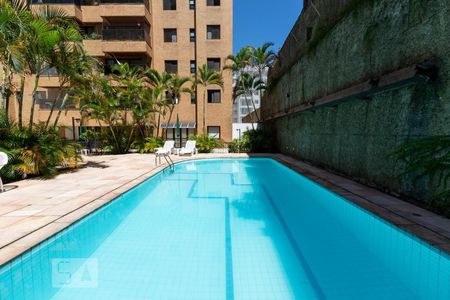 Apartamento à venda com 100m², 3 quartos e 2 vagasÁrea comum - Piscina