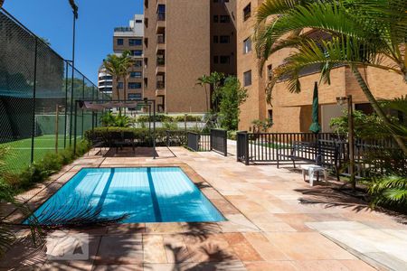 Apartamento à venda com 100m², 3 quartos e 2 vagasÁrea comum - Piscina