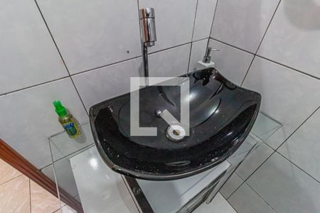 Casa à venda com 190m², 2 quartos e 2 vagasBanheiro - Pia