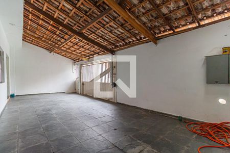 Casa à venda com 190m², 2 quartos e 2 vagasGaragem