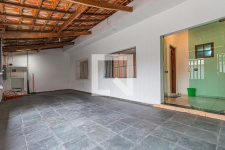 Casa à venda com 190m², 2 quartos e 2 vagasGaragem
