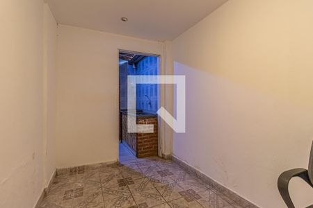 Casa à venda com 190m², 2 quartos e 2 vagasQuarto de Serviço