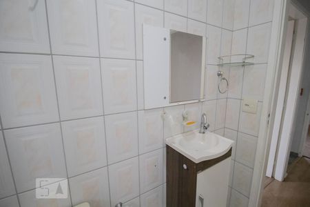 Casa à venda com 96m², 2 quartos e 2 vagas Casa à venda com 96m², 2 quartos e 2 vagasBanheiro